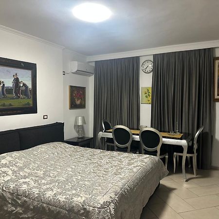 Апартаменты Amo Tower Tirana Center Экстерьер фото
